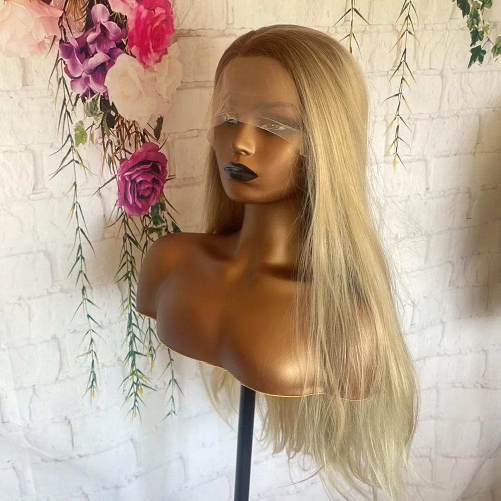 - 💫22” BLONDE OMBRÉ  STRAIGHT LACE FRONT WIG *NEW*